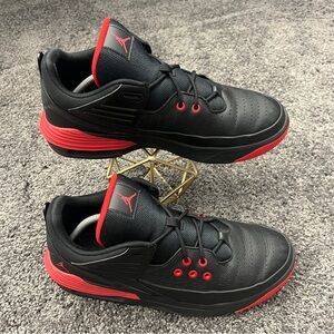 Jordan Max Aura 5 Shoes Men’s Size 12.5 Black University Red DZ4353-006 Nike